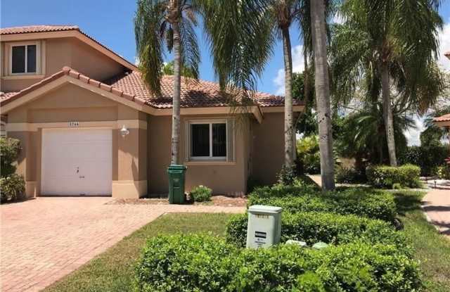 5766 NW 127th Ter