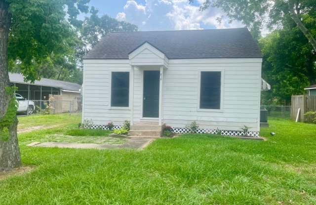 Photo of 1010 North Valderas Street
