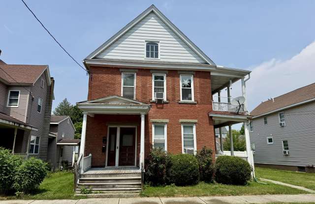 606 Broadway