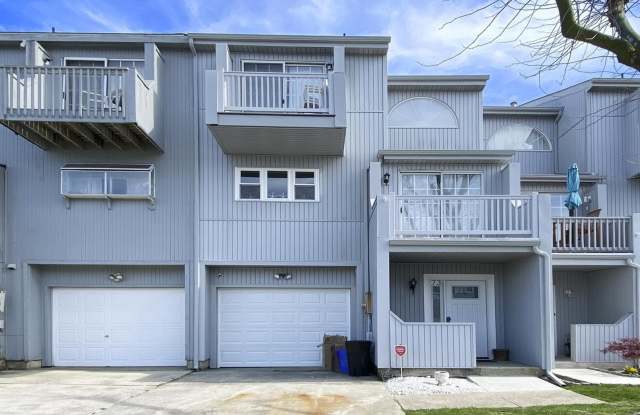 73 Sailfish Dr Dr