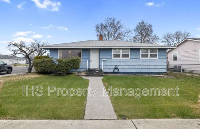 1555 W Pearl St.