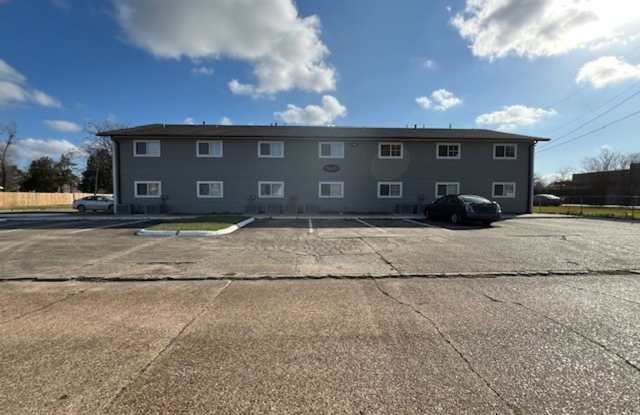 1 Bed / 1 Bath Apartment
