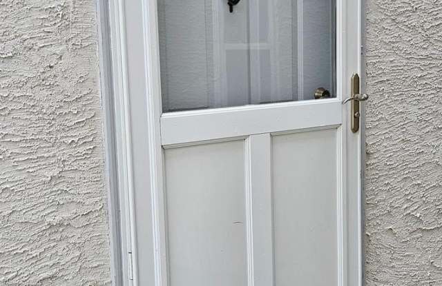 215 W 3RD Avenue unit: 9