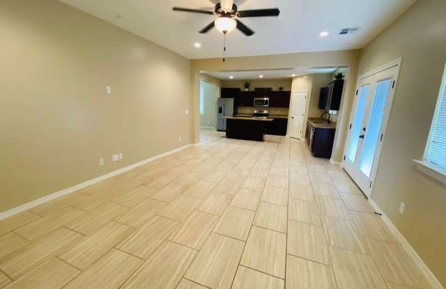 409 S Manzanita Drive