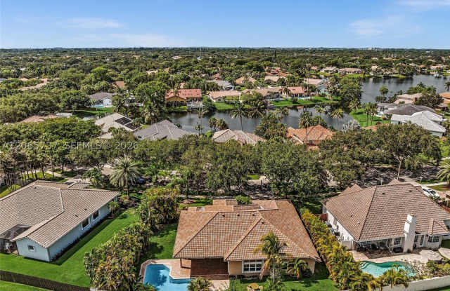 11335 Lake Shore Dr