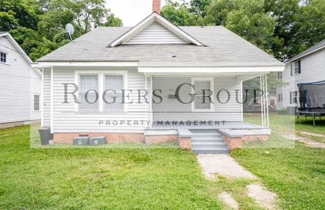 Homes for Rent in Henderson NC - 527 Rowland Street - Schedule Showing Online at www.rentnc.net