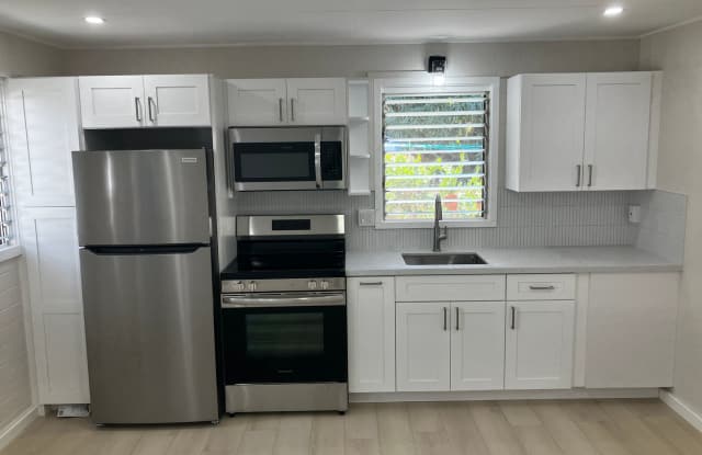 Pets Allowed 1BD 1BA 1PRK - 726 Hausten St Unit B