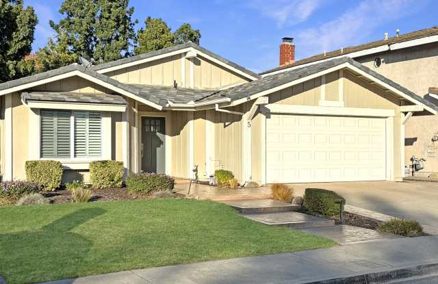 Photo of 5 Calle Rienda