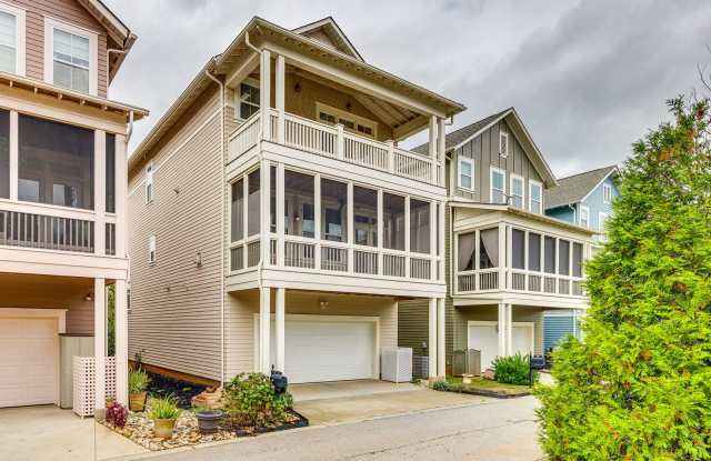 Gorgeous 4 bedroom 3.5 bath home in Riverwalk of Rock Hill!