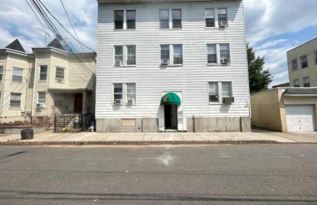 50-52 Smith St