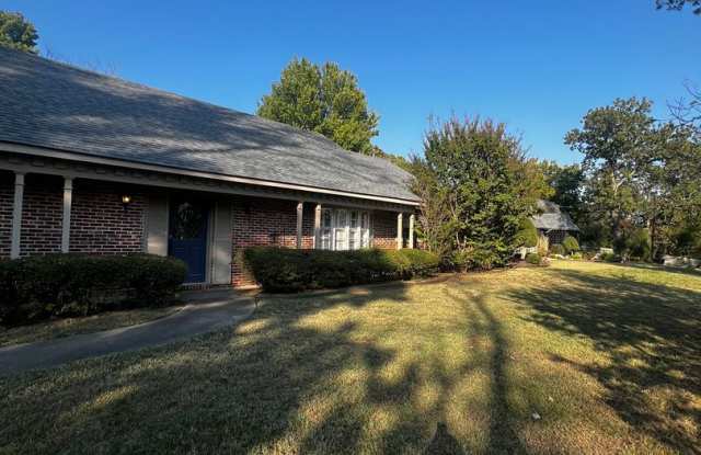 Adorable 2 bedroom 2 bathroom Duplex