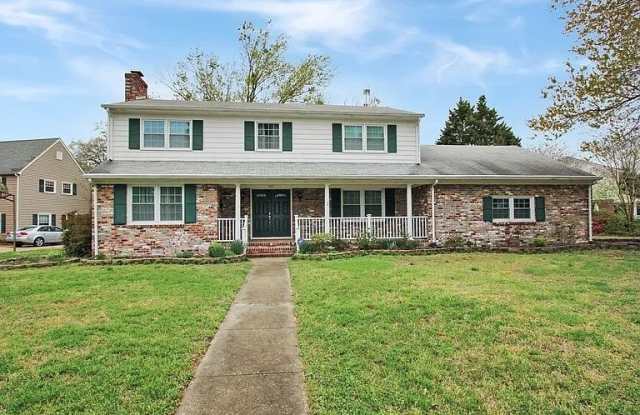 427 Elizabeth Lake Drive