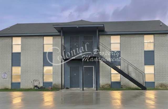 2 bed/1 bath / ACCEPTING SECTION 8