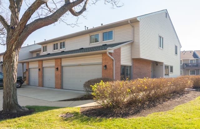 175 East MORNINGSIDE Lane - 175 Morningside Ln E, Buffalo Grove, IL 60089