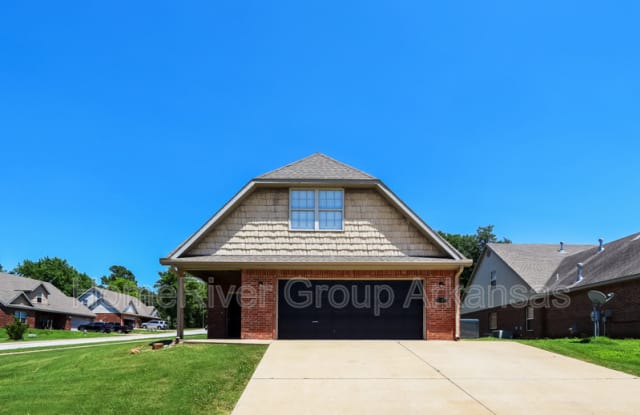 1847 W Creekmore Dr - 1847 Creekmore, Fayetteville, AR 72703