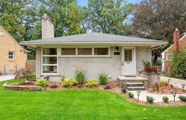 634 ORCHARD VIEW Drive - 634 Orchard View Drive, Royal Oak, MI 48073