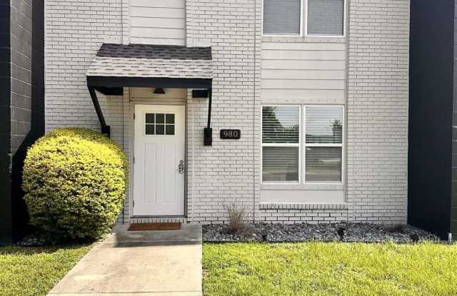 980 Zarragossa St