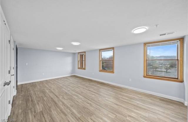 1735 Merriman Road unit: 300