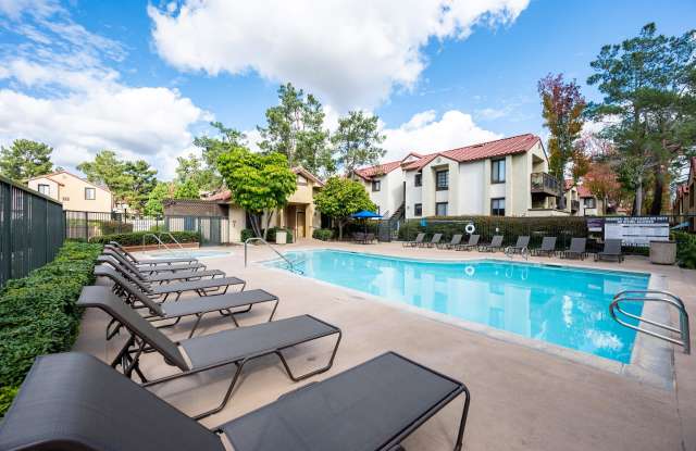 Villa La Paz Apartment Homes