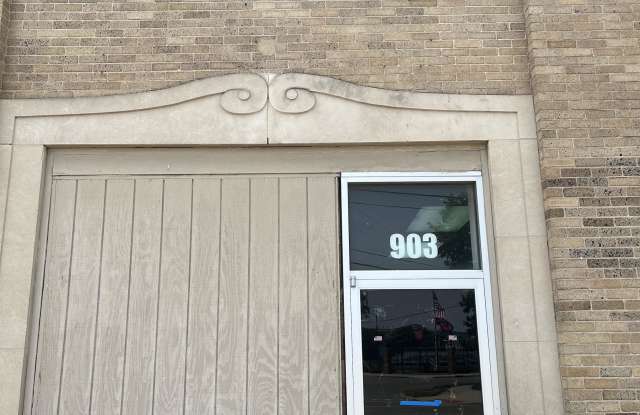 903 North Keowee Street - 903 LOWER