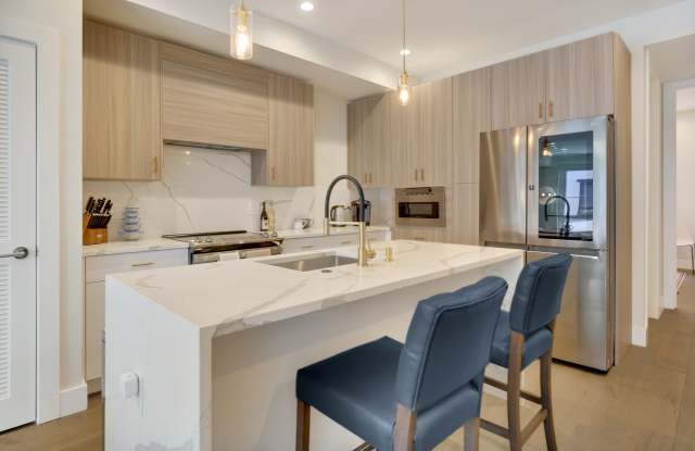 Photo of 922 N 15th St