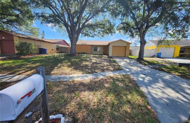 905 OLD FIELD Drive