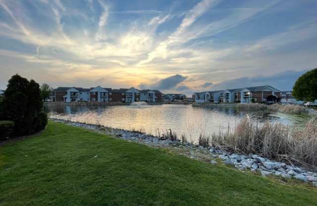 Photo of **2 bedroom 2 bath $1199/mo***Evansville, IN*** Pet Friendly**Vaulted Ceilings