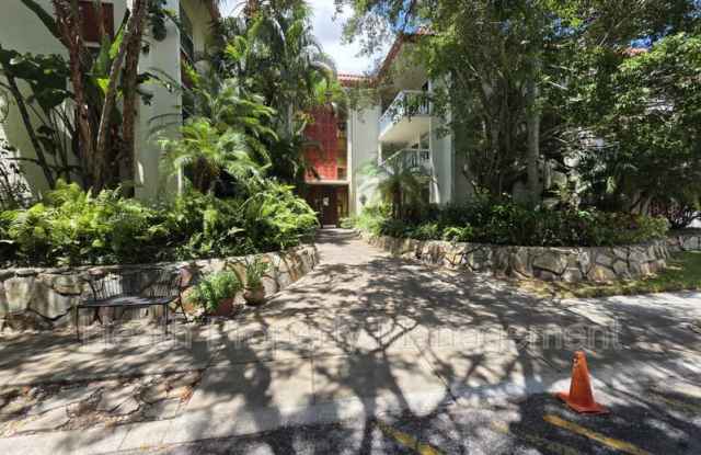 Photo of 1012 Pearce Dr #304