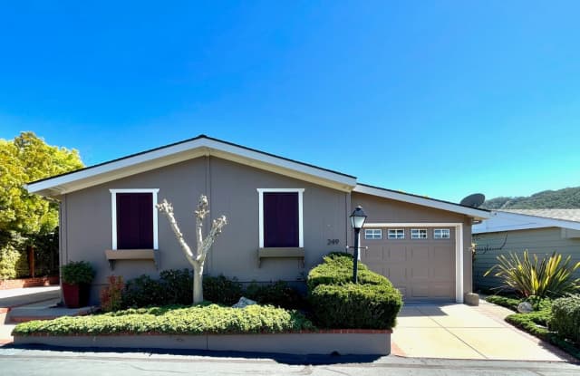 Luxurious 2 Bedroom, 2 Bathroom home with breathtaking views!