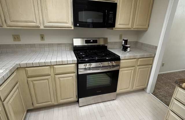 981 Mirror Lake Drive