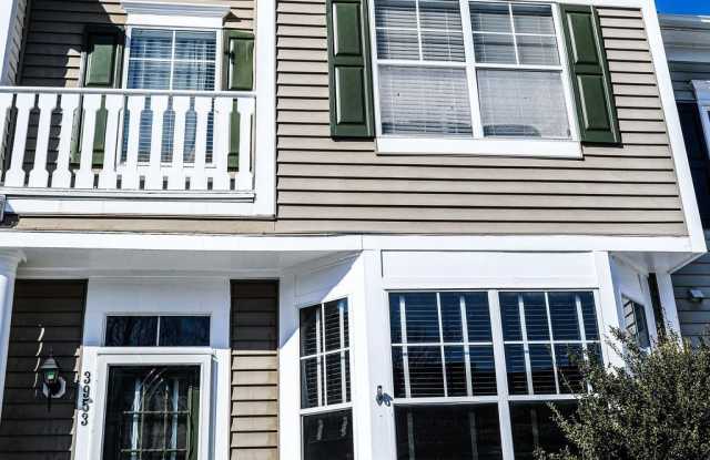 3953 HARTLAKE Street