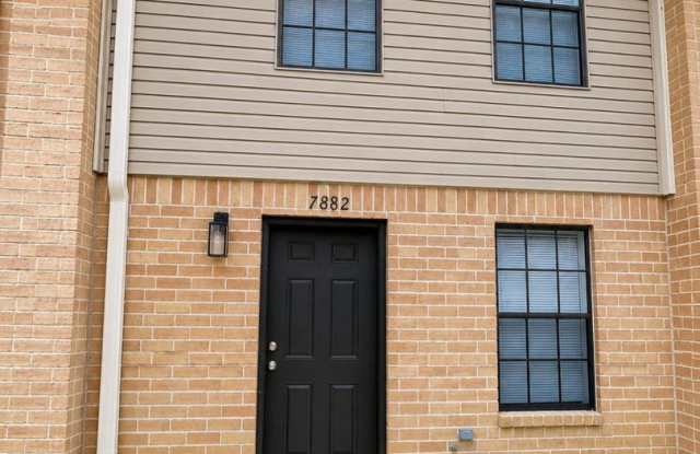 7882 Gladys Ave., Beaumont 77706