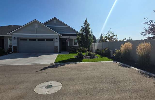 Photo of New home for Rent! Great Location.