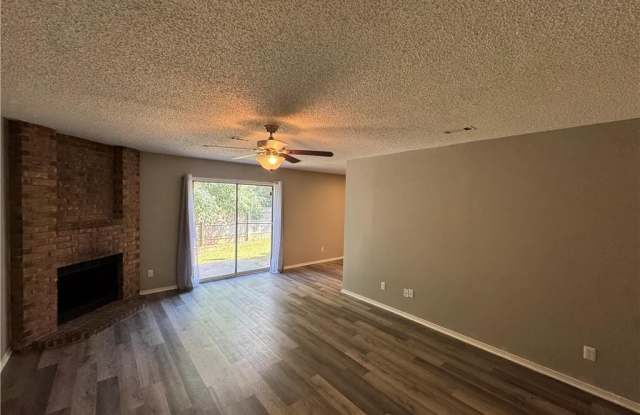 1374  N Chickadee  AVE