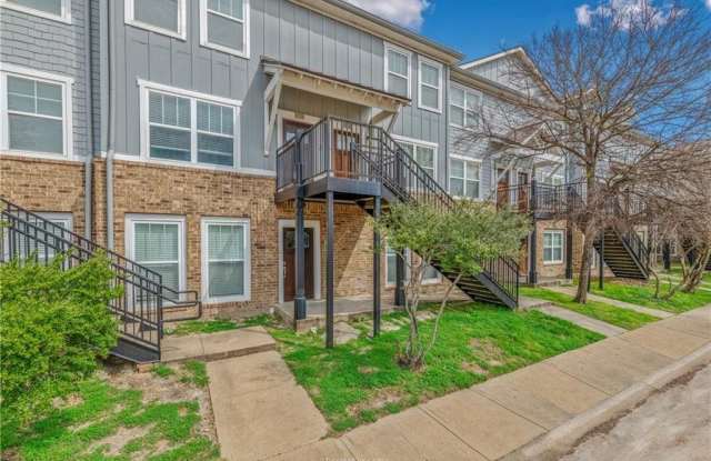 Photo of 1725 Harvey Mitchell Parkway