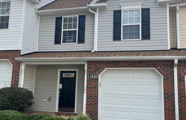2 Story 2 bedroom townhome off Providence & I-485