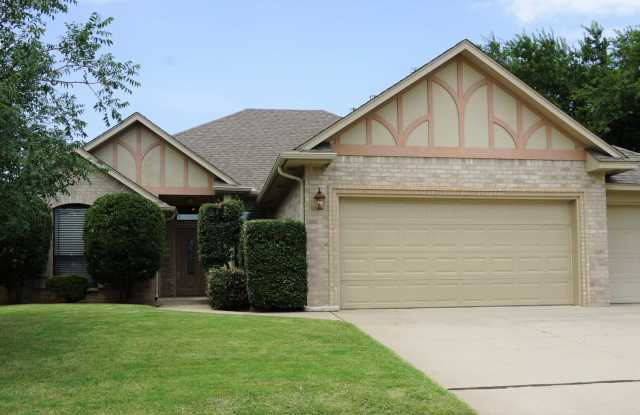 4 BED, 2.5 BATH, 3 CAR GARAGE COTTONWOOD FARM IN YUKON photos photos