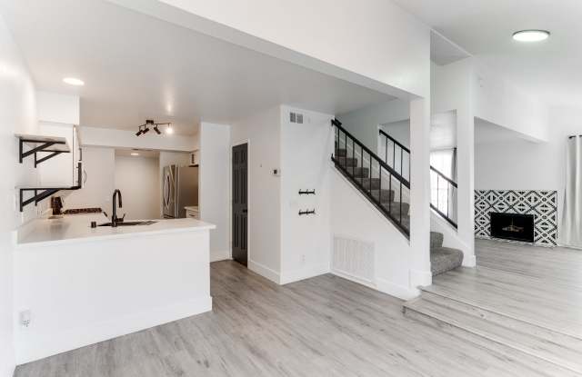 Photo of Modern 3-Bed Home in Green Valley – Beautifully Updated!