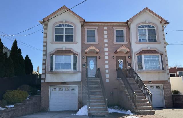 850 HUDSON AVE - 850 Hudson Avenue, Secaucus, NJ 07094