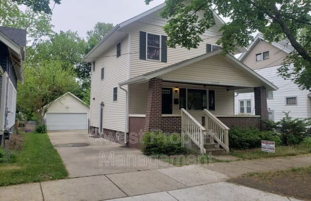 1009 Dunham SE - 1009 Dunham Street Southeast, Grand Rapids, MI 49506