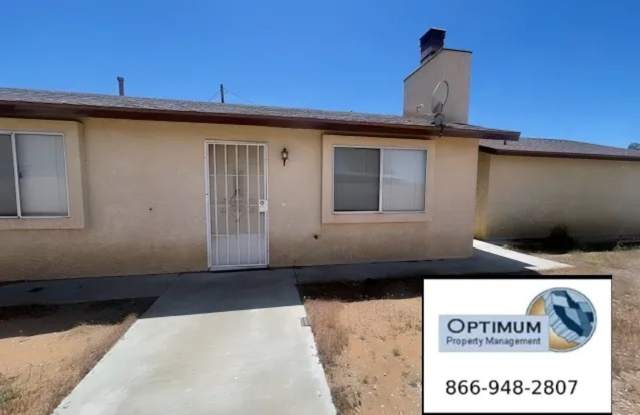 Charming 3-Bedroom, 2-Bath Back House with Private Drive & Garage – Apple Valley, CA