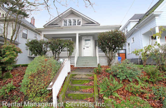 2345 SE Salmon St - 2345 Southeast Salmon Street, Portland, OR 97214