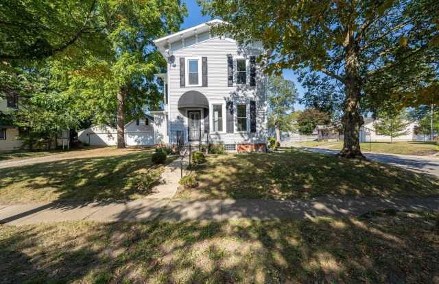 150 N Oak Street