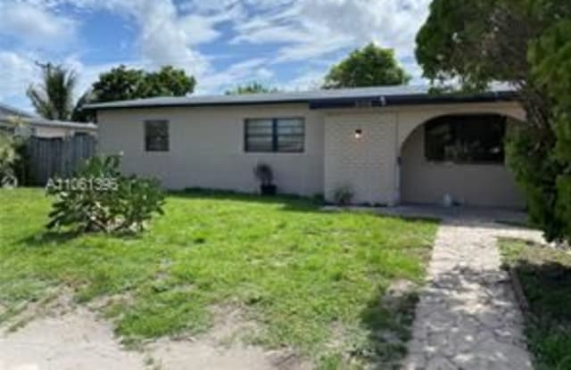 21210 NE 12th Ct  Miami - 21210 NE 12th Ct, Ives Estates, FL 33179