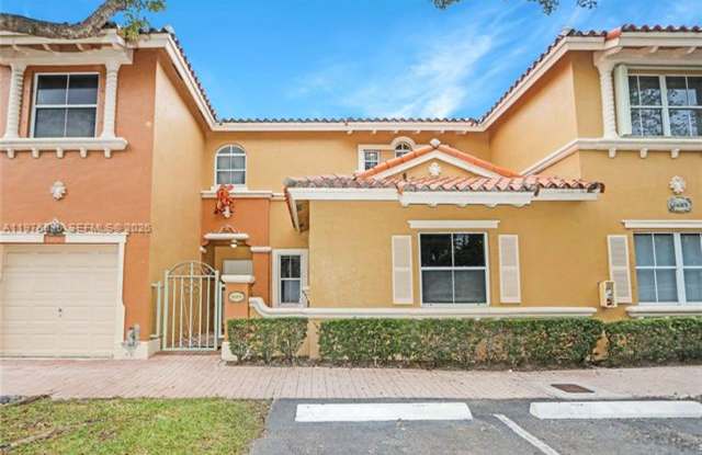 8451 NW 138th St th 2303 MIAMI LAKES, FL 33016