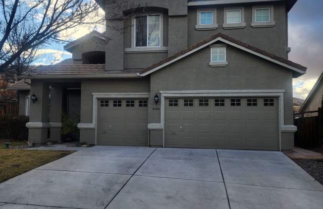 Gorgeous 5 bedroom, 3-car garage home in Spanish Springs