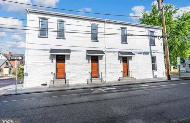 Photo of 151 N YORK Street unit: C