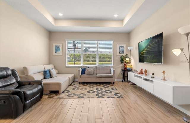 5058 SPARKLING WATER WAY