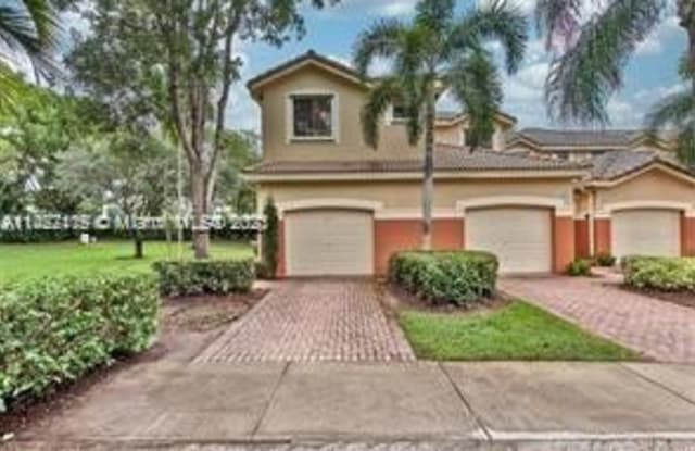 4000 Peppertree Dr - 4000 Peppertree Drive, Weston, FL 33332