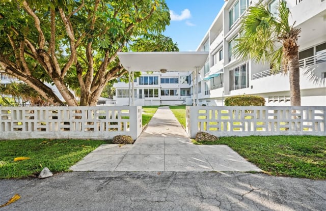 10240 Collins Ave - 10240 Collins Avenue, Bal Harbour, FL 33154